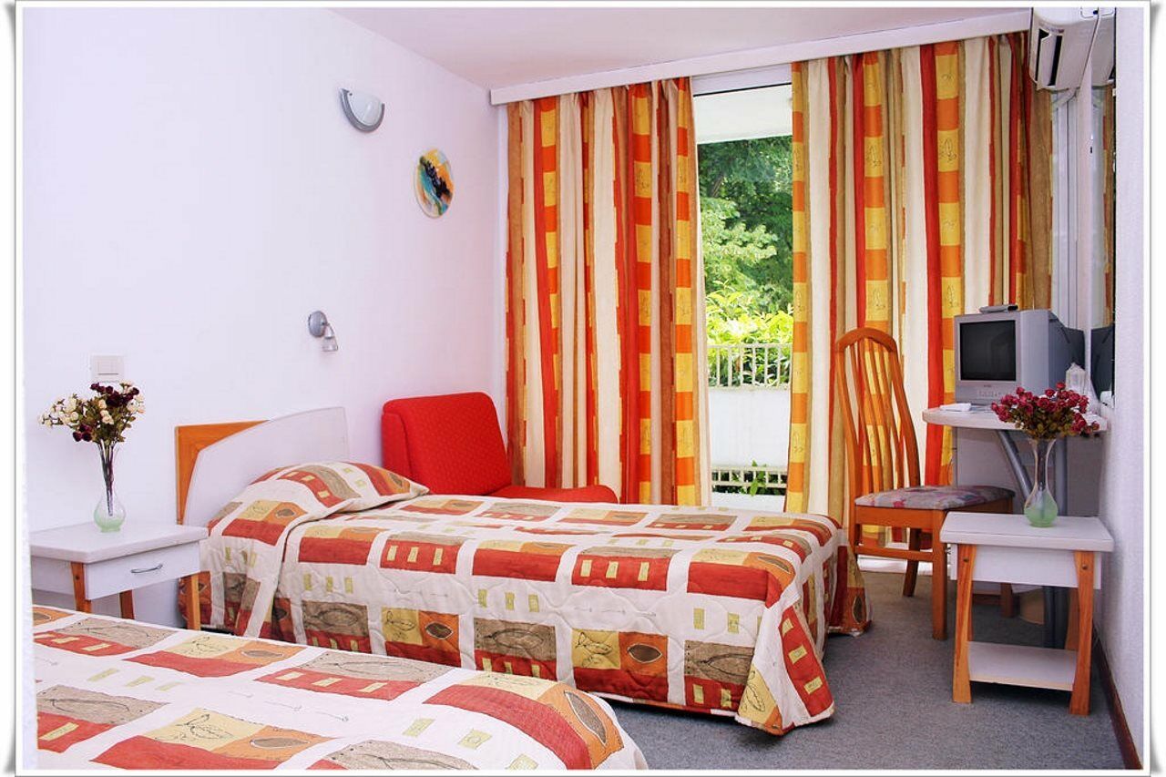Althea Hotel Albena Exteriör bild